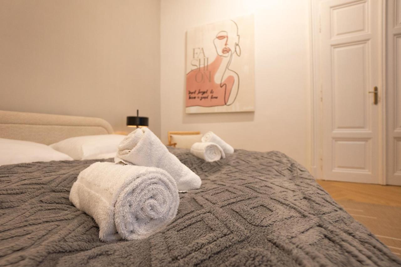 Spacious 110М2 Flat In The City Center Wien Eksteriør billede