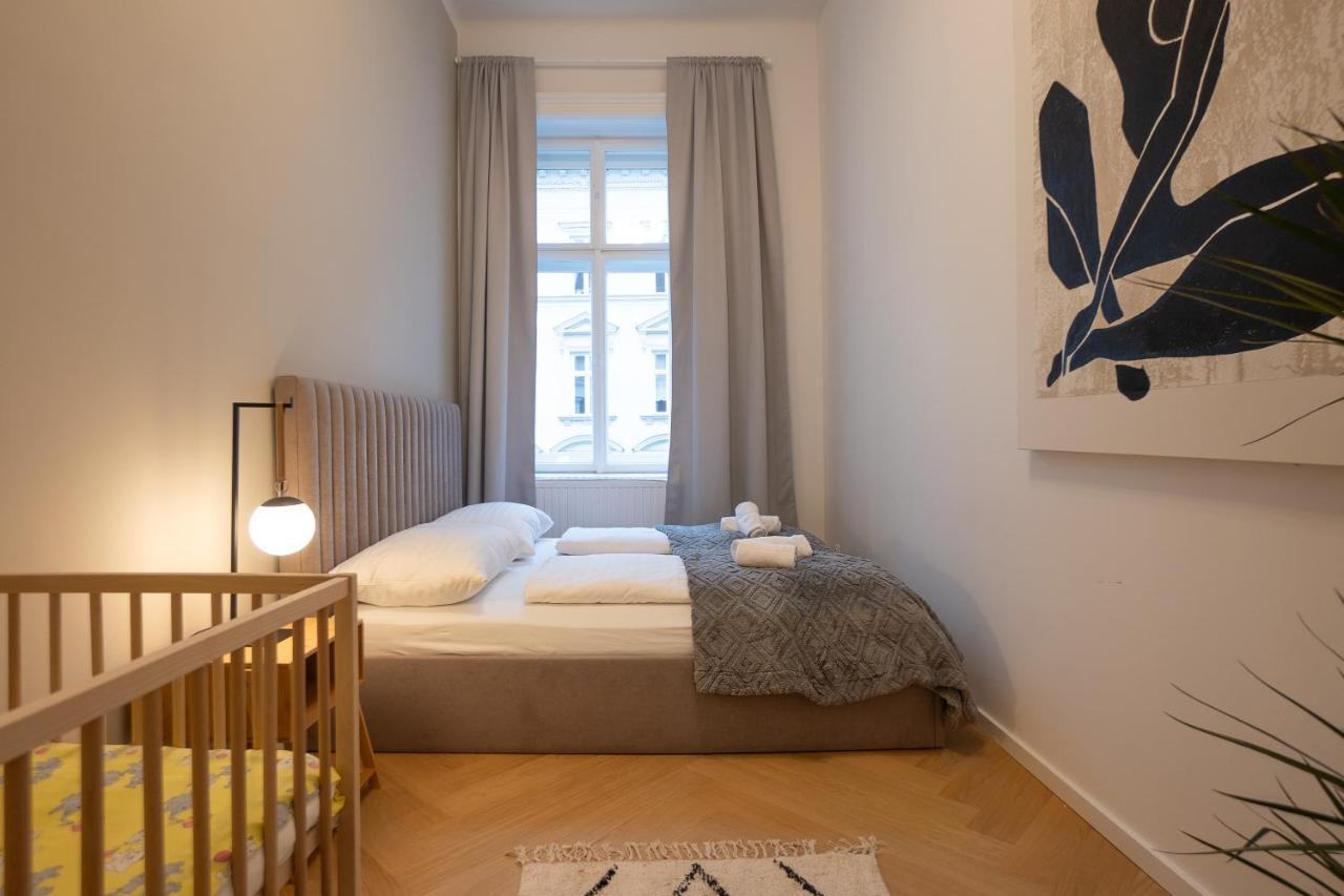 Spacious 110М2 Flat In The City Center Wien Eksteriør billede