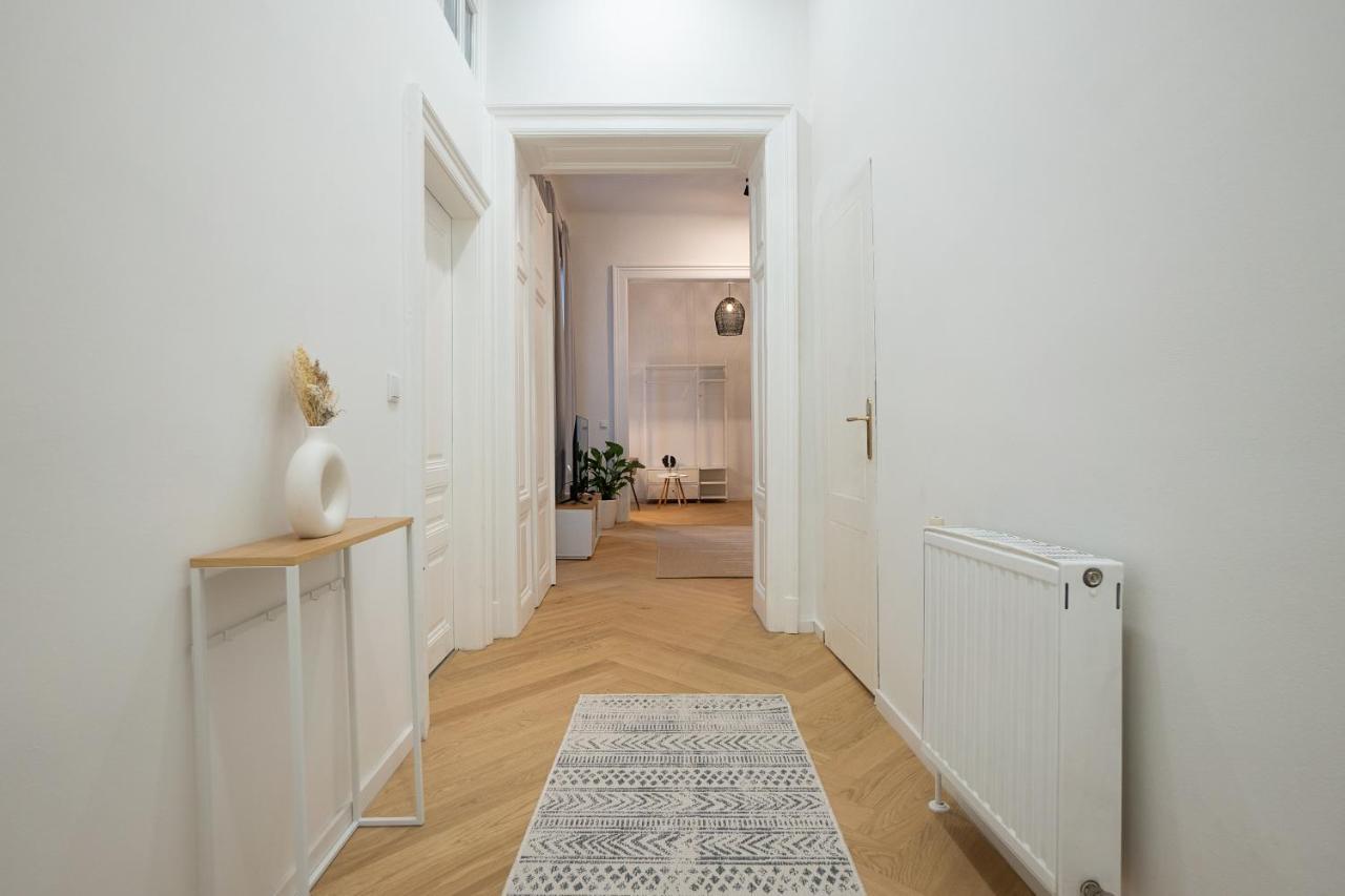 Spacious 110М2 Flat In The City Center Wien Eksteriør billede