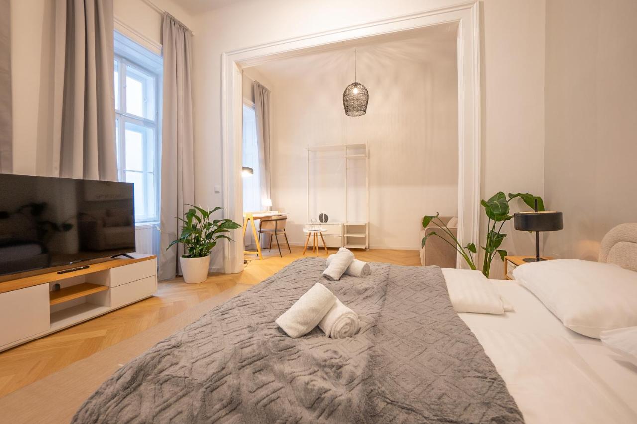 Spacious 110М2 Flat In The City Center Wien Eksteriør billede