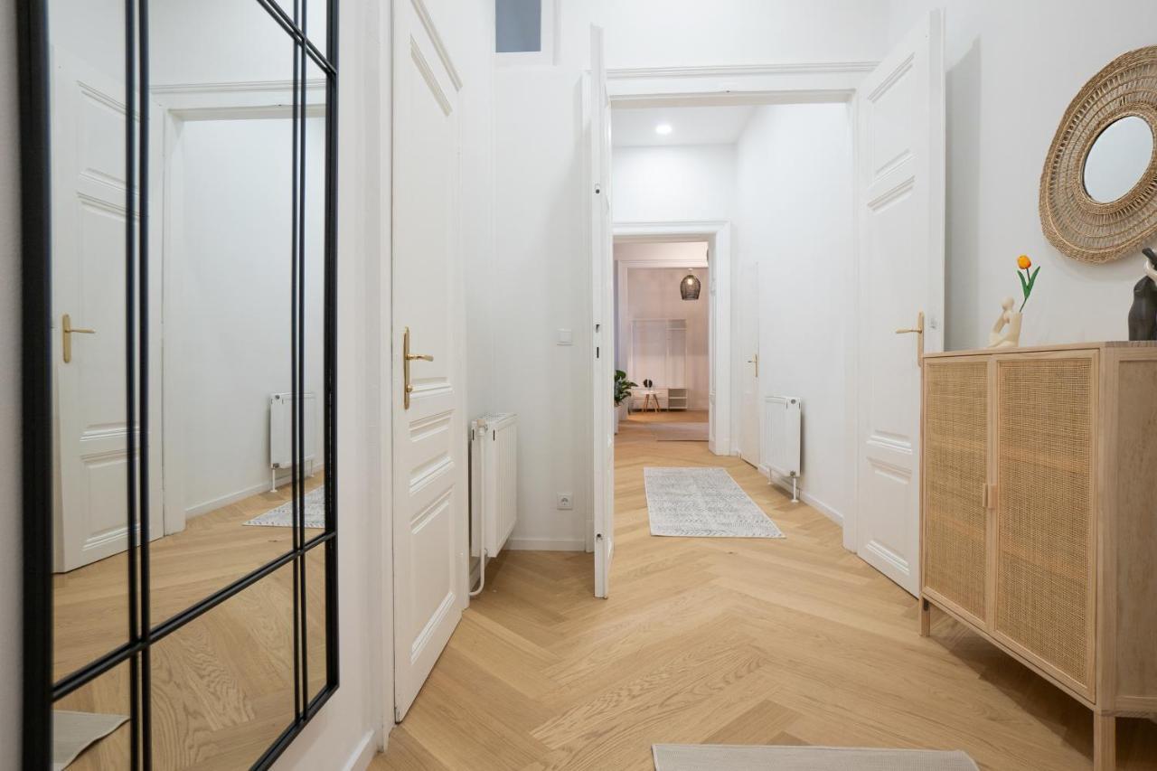 Spacious 110М2 Flat In The City Center Wien Eksteriør billede