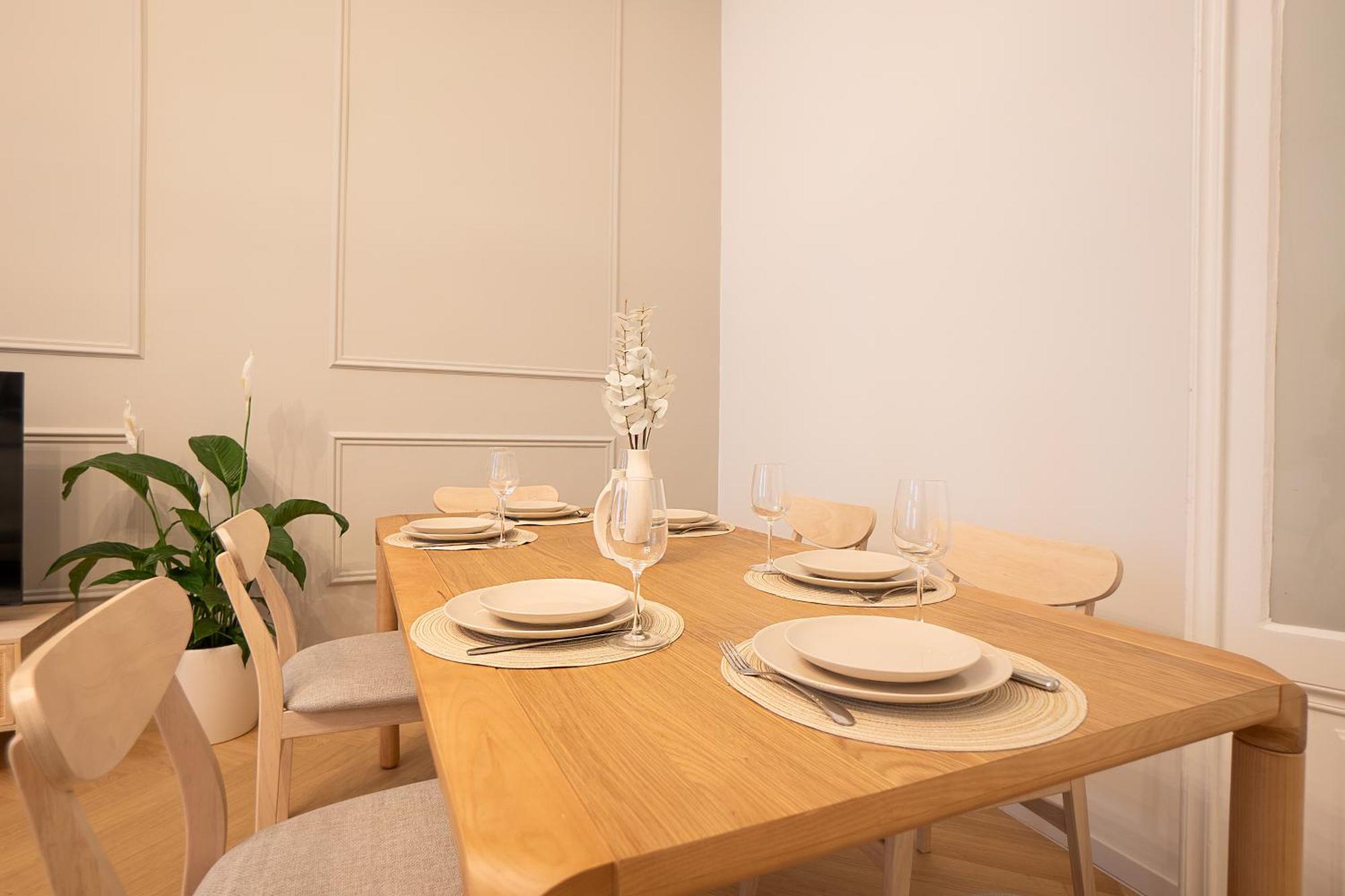 Spacious 110М2 Flat In The City Center Wien Eksteriør billede